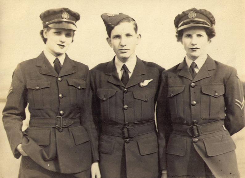 Dorothy, David  and Adele Solomon.jpeg
